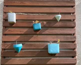 Palette Wall Hanger with Ceramic Pots