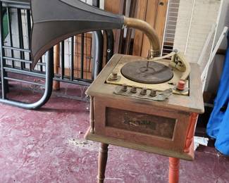The Guild Grafonola 1950's