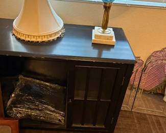 SMALL MEDIA CABINET