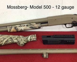 Mossberg -Model 500 - 12 gauge ( 4- Interchangeable Pieces)