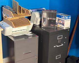 Variety of office items. 