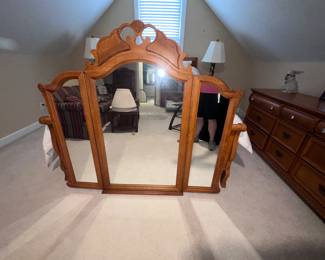 Tri-Fold Mirror. 