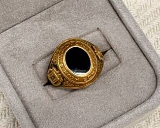 Vintage 14K Gold Onyx School Ring