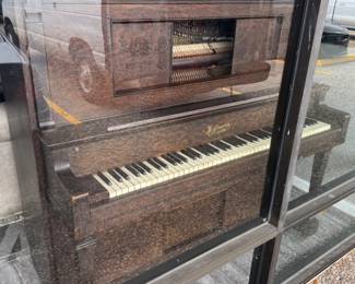 Hoffmann Vintage Spinet Piano / Console Piano