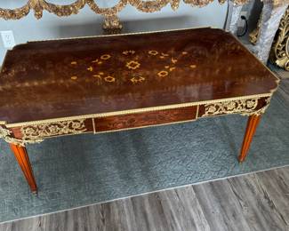 Luxury Baroque Style Mahogany Desk/Writing Table - Exquisite Inlay & Ormolu Mounts