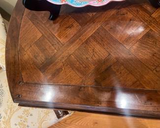 Close view of the inlay top