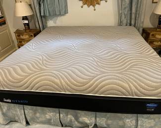 $140  King sized Sealy Hybrid mattress.  Available for online purchase per the instructions on the sale details page, pickup is during in-person shopping hours.