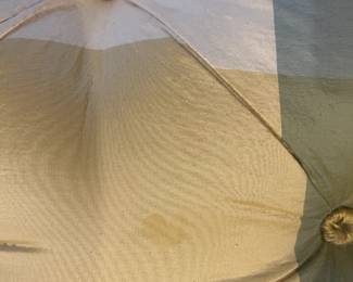 A zoomed in shot of the prior photo showing one small spot