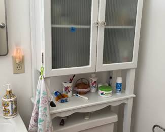 Bathroom etagere