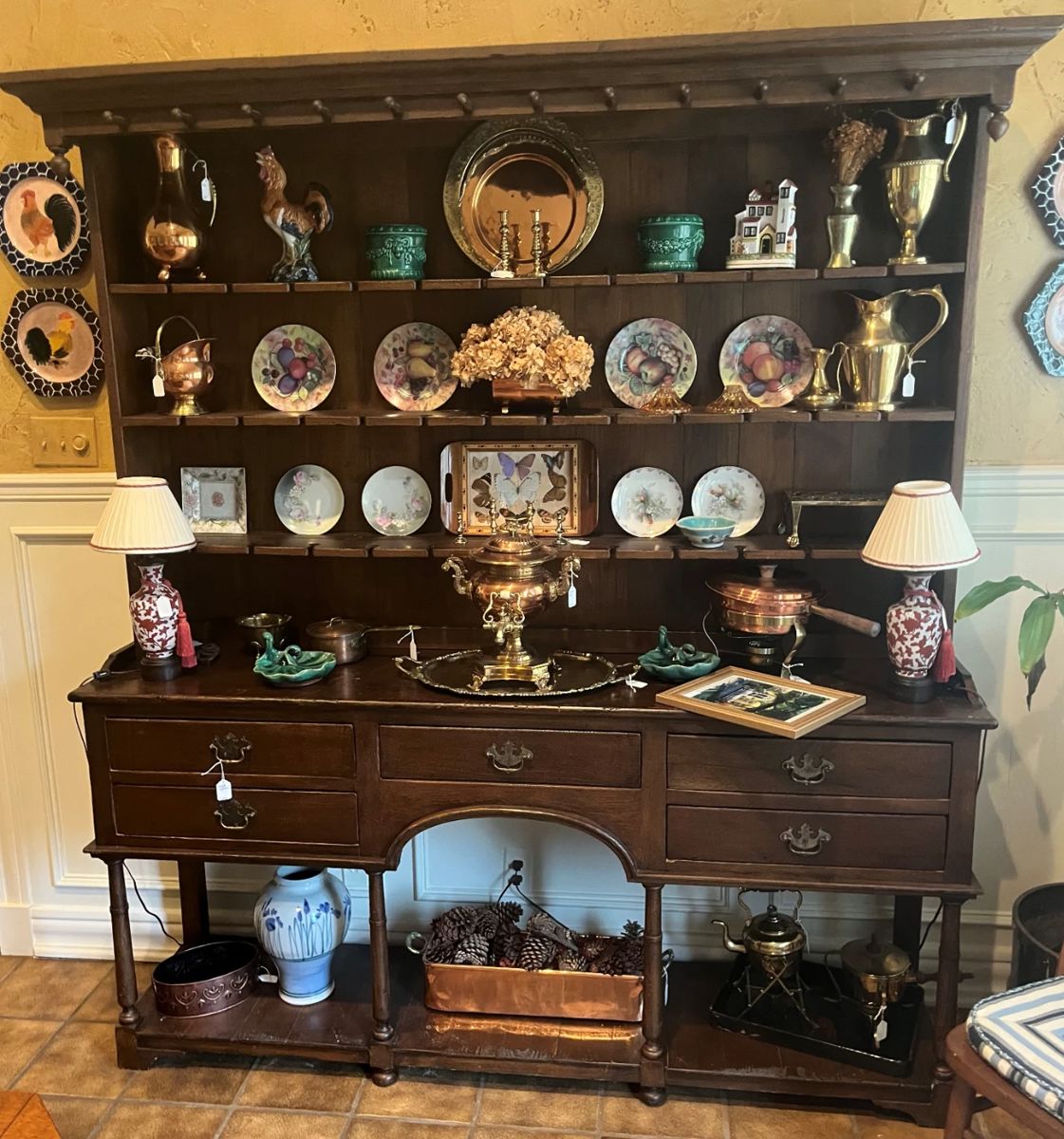 Beautiful Welsh hutch 