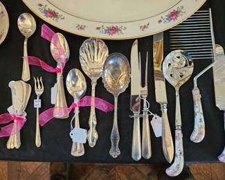 Assortment of silver pieces