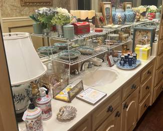 Lots of lovely accessori