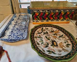 So many choices of decorative items