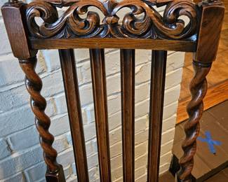 Look at this woodwork!