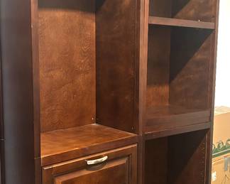 Closet mate - poles to go in between - $200