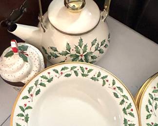 Lenox - Teapot $18
Holiday Large Bowl $25
