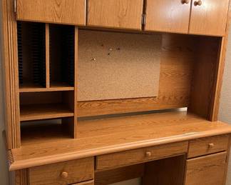 Office Desk w Hutch