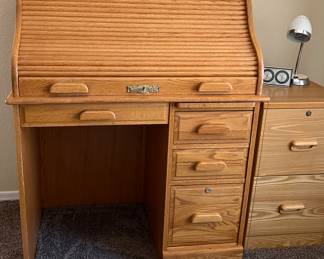 Roll-Top Oak Desk (Smaller Scale)