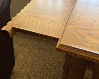 End Table w Storage and Magazine Rack 