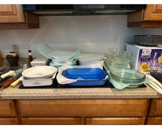 pyrex vintage casserole dishes 