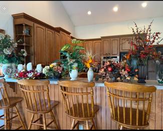 kitchen counter chairs silk flower arrangements 