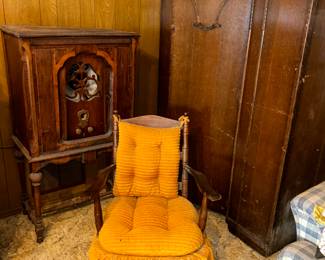 1957 Colonial Style Oak Wood Chair w Replaceable Seat & Back Pads Excellent Solid Wood for Bedroom Den/Living Room Rustic