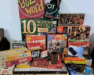 Large collection of vintage games and puzzles