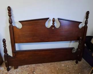 Queen headboard and footboard with railings