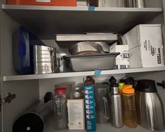 Various kitchen items