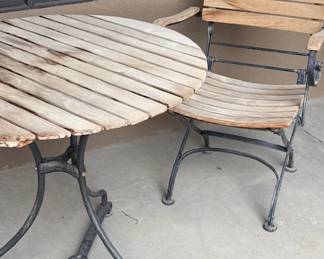 Smith & Hawken table and 4 metal chairs