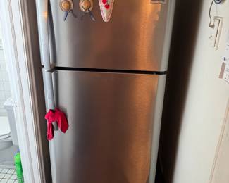 Refrigerator for sale (to be kept until 2/26 in the house, clients still living there)