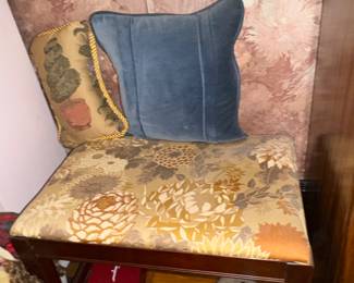 Gorgeous furniture!! 