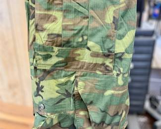 60’s Vietnam Era ~ Jungle Camo ~ S Pants 
Excellent Condition!