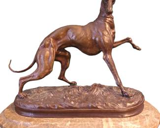 greyhoundstatue
