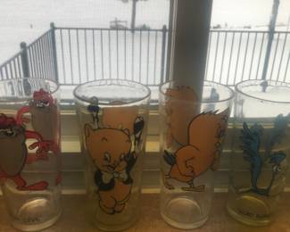 Looney Tunes glass set!