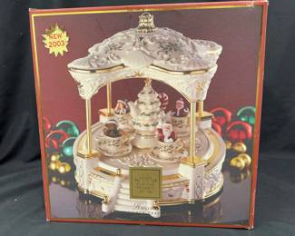 Lenox Holiday Centerpiece Teacup Ride