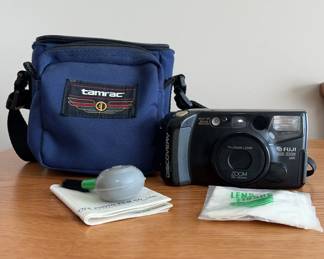 Fuji Discovery 1000 Point Shoot Camera