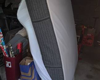 Tempur-pedic queen mattress adjustable with controls for raising Mattress for comfortable positioning