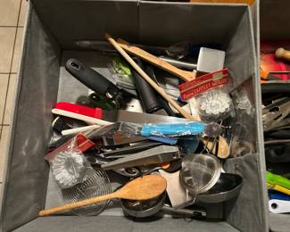 Small kitchen utensils 