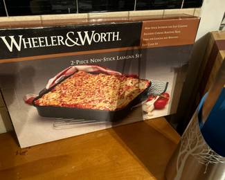  New roaster /lasagna pan 
