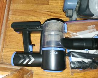 Rechargeable stick vacuum 