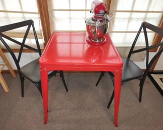 Metal dinette table