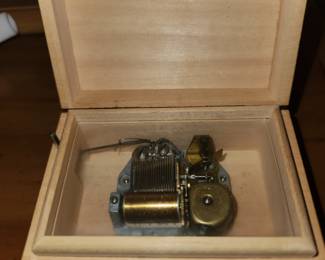 Hummel music box