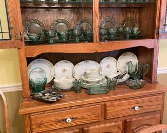 Oak china cabinet 
