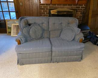 Free Pullout Sofa