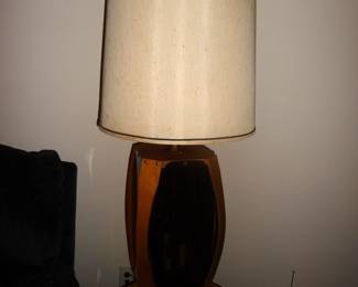 strange lamp this is BIG 