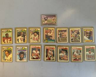 Large Collection of Vintage & New Football, Baseball & Basketball Cards (Vintage Washington Football Team Pictured)