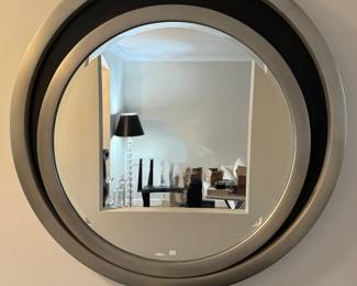 Oval Mirror (42"Dia x 2"D)