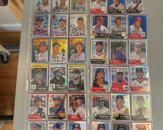 Large Collection of Vintage & New Football, Baseball & Basketball Cards 