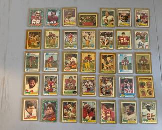 Large Collection of Vintage & New Football, Baseball & Basketball Cards (Vintage Washington Football Team Pictured)